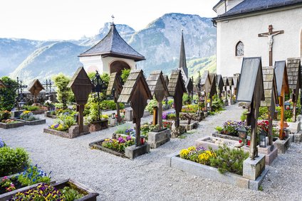 Der Friedhof samt Schädeln