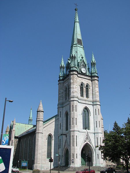 Cathédrale Joseph de Cazauz am Fuße der Altstadt gelegen